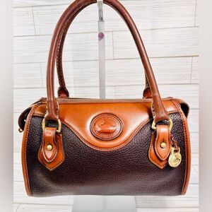-022 Dooney & Bourke: A6 976040 Vintage Satchel R721 Br&Cdr All Weather Leather